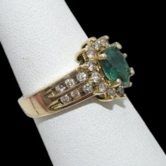Retro Vintage Emerald & Diamond Cocktail Ring May Birthstone - Picture 2 of 7